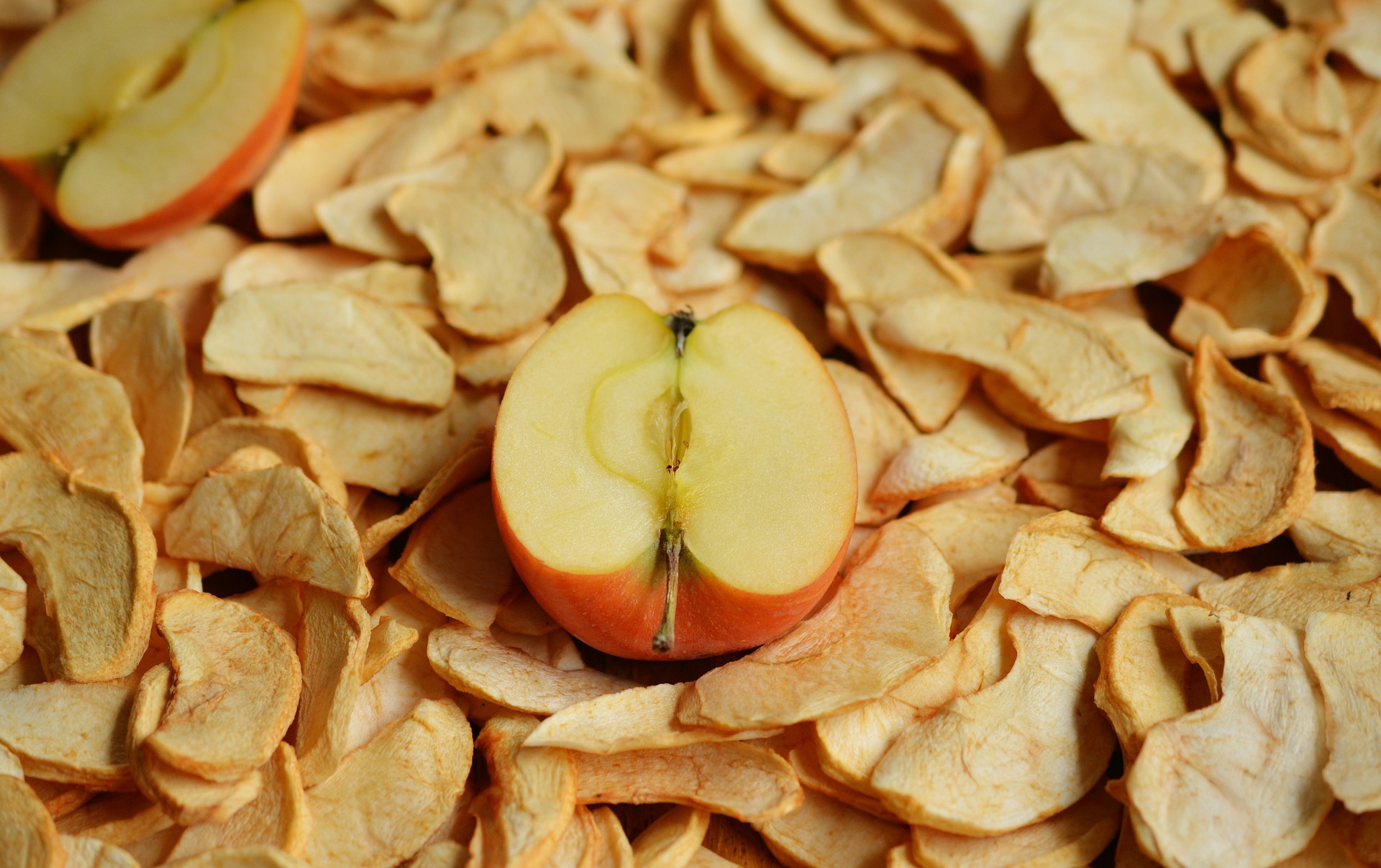 suszone jabłka jako zamienniki dla niezdrowych produktów